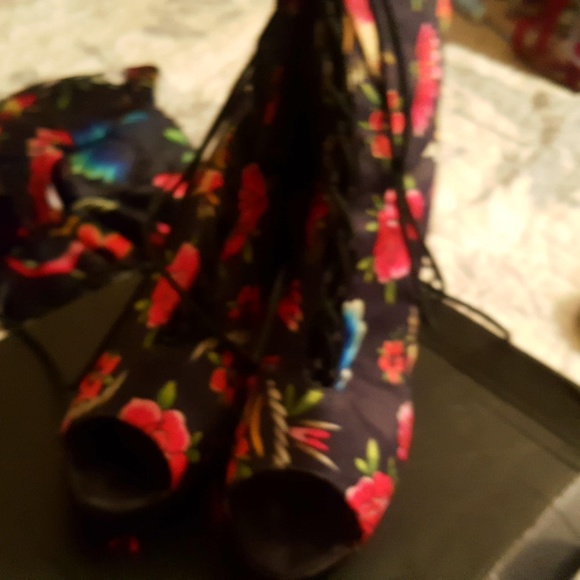 Iron Fist 3pc set - Picture 2 of 5